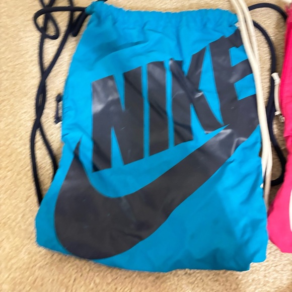 Nike Draw String Bags - Picture 2 of 3